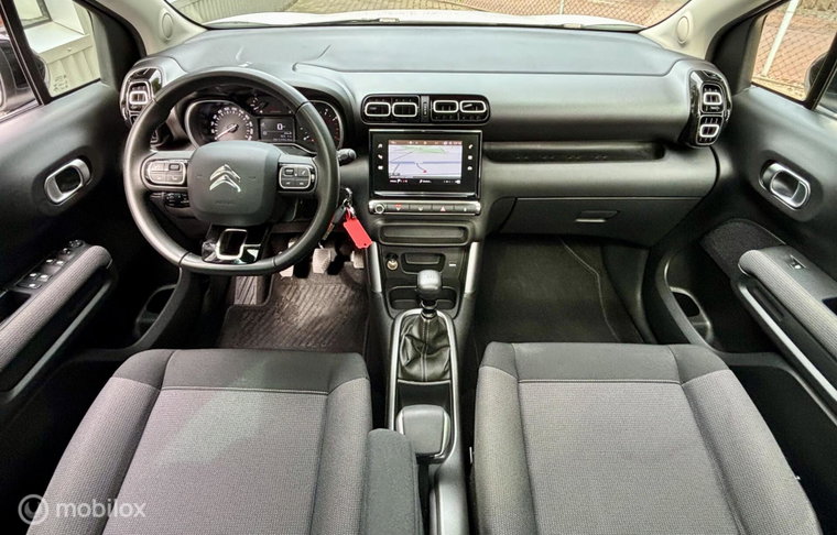 Vehicle Image 11