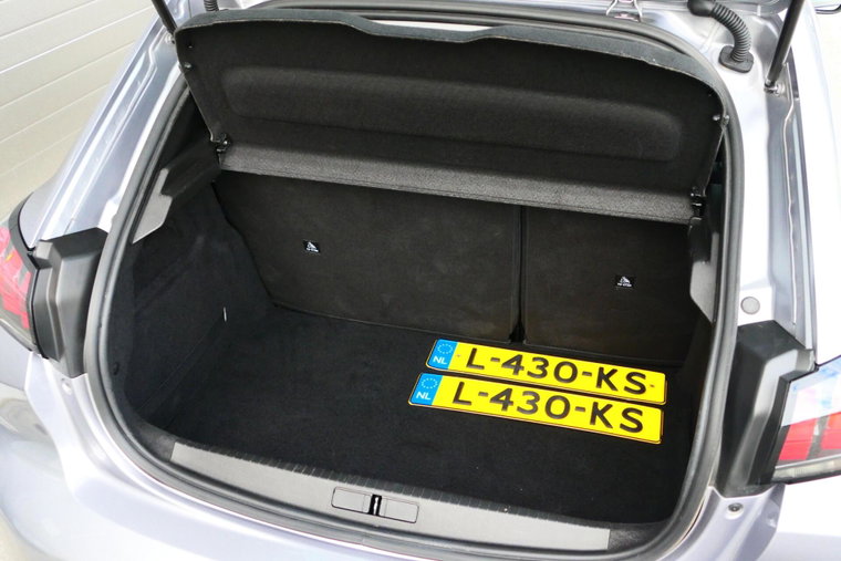 Vehicle Image 35