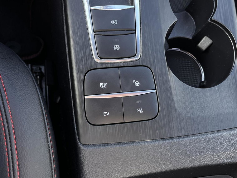 Vehicle Image 28