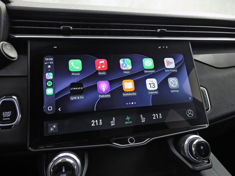 Vehicle Image 9