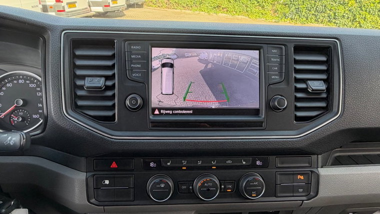 Vehicle Image 19