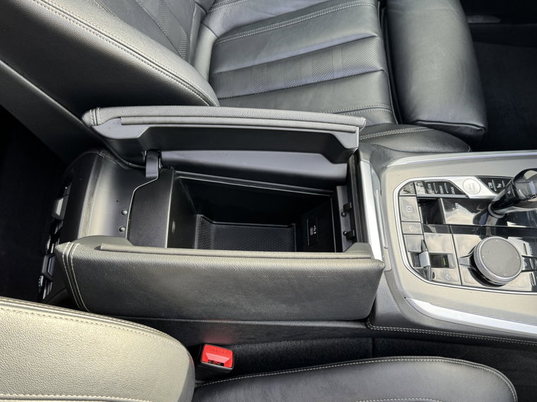 Vehicle Image 37