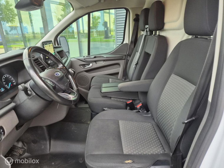 Vehicle Image 18