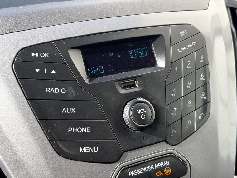 Vehicle Image 21