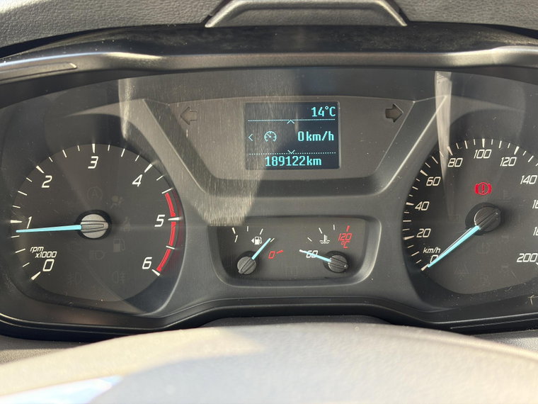 Vehicle Image 25