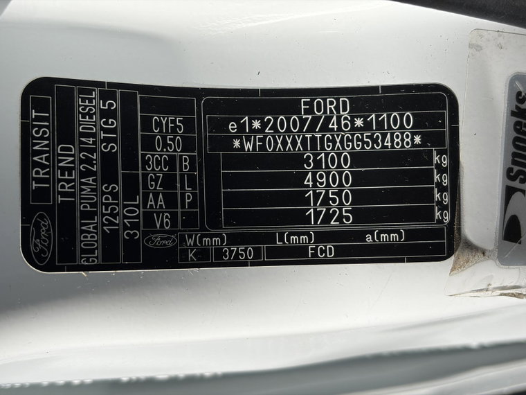 Vehicle Image 32