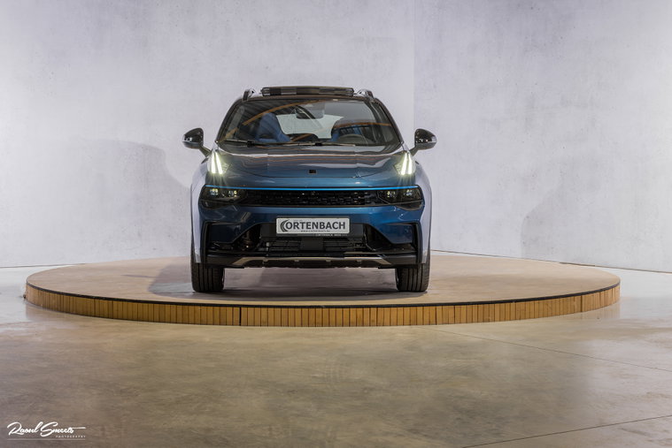 Vehicle Image 6