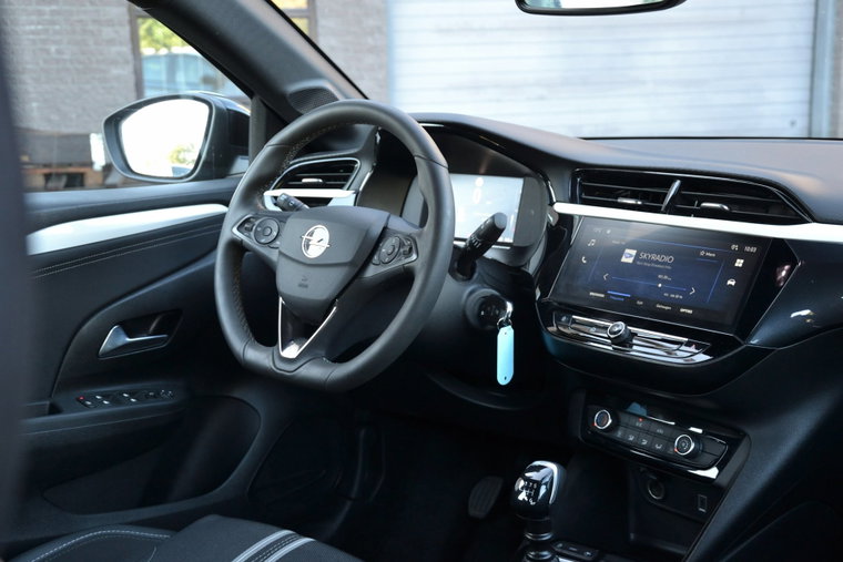 Vehicle Image 9