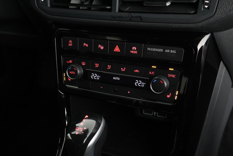 Vehicle Image 28