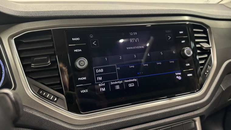 Vehicle Image 40