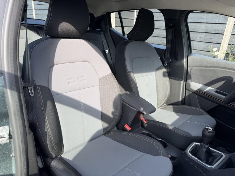 Vehicle Image 15