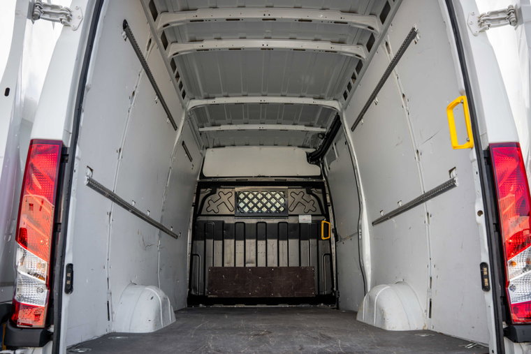 Vehicle Image 10