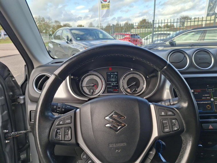 Vehicle Image 15