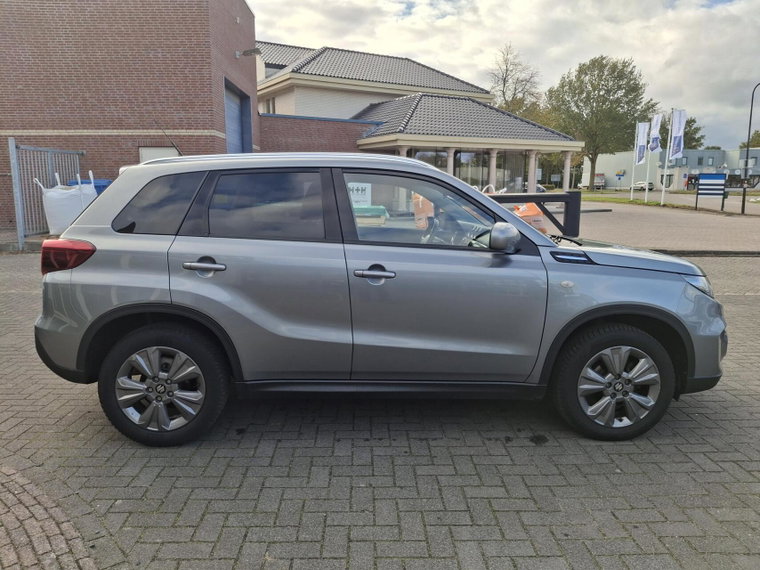 Vehicle Image 8