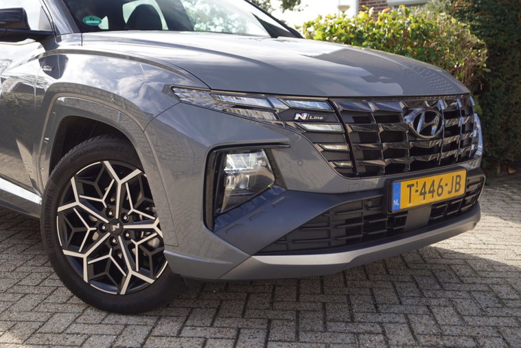 Vehicle Image 12