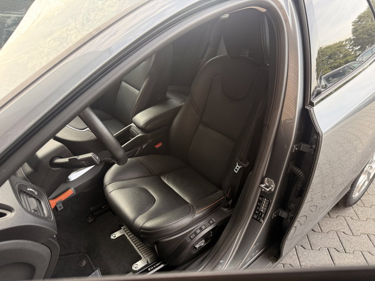 Vehicle Image 40