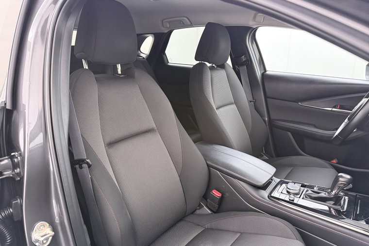Vehicle Image 16