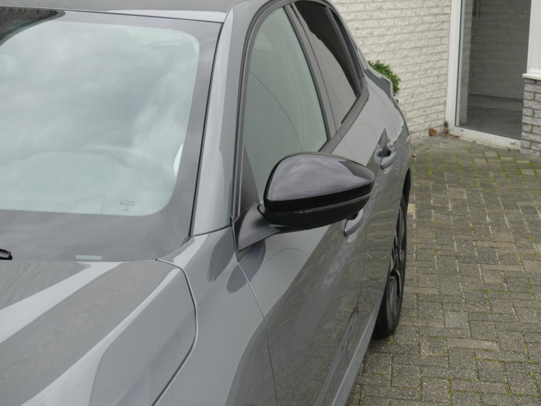 Vehicle Image 33