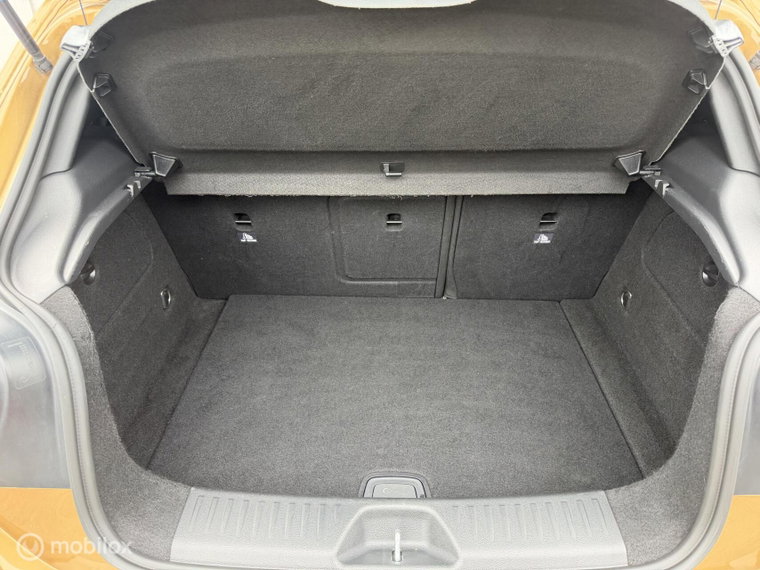 Vehicle Image 52