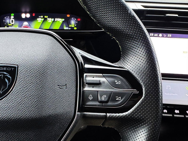 Vehicle Image 13
