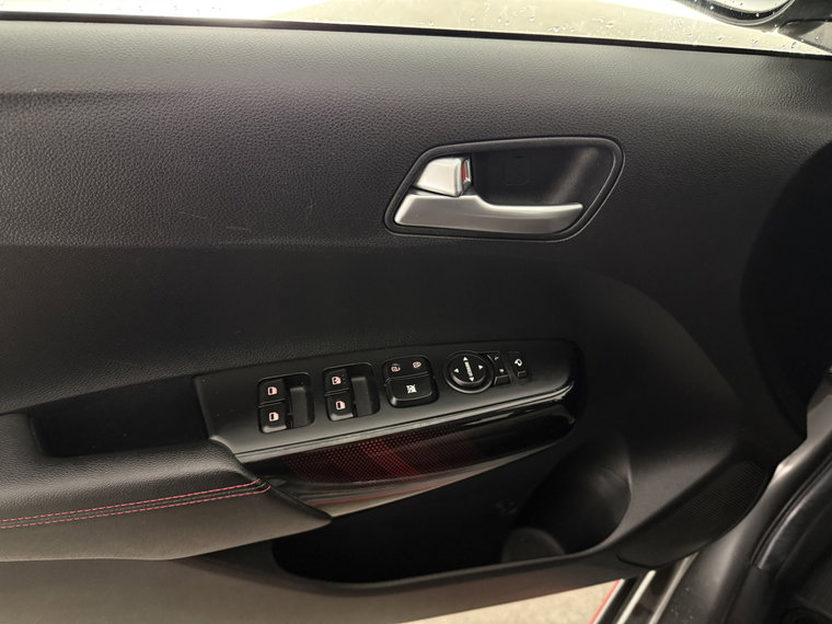 Vehicle Image 24