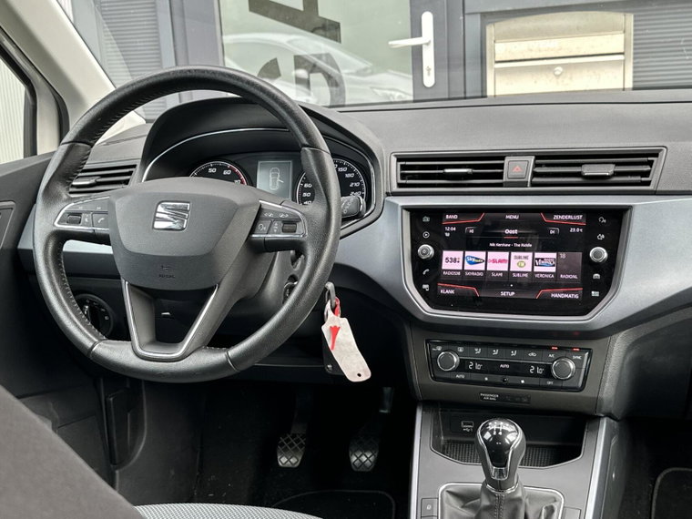 Vehicle Image 12