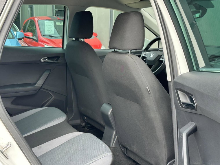 Vehicle Image 23