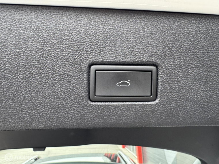 Vehicle Image 39