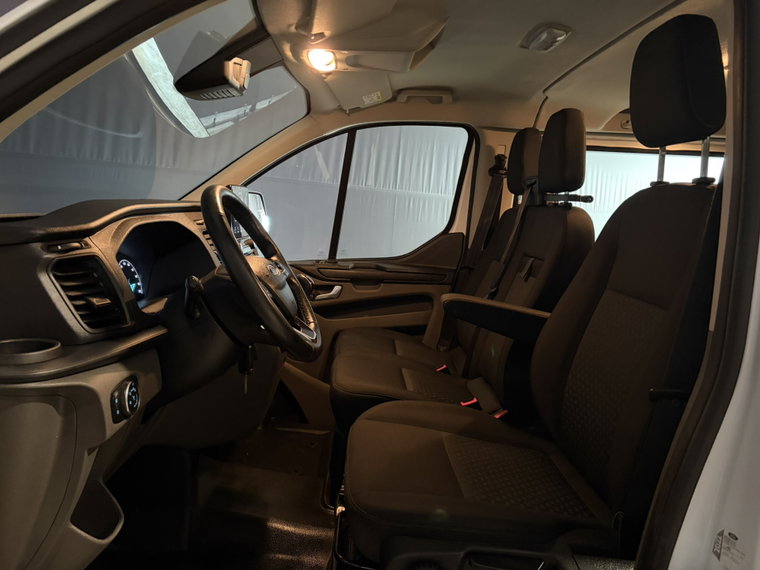 Vehicle Image 18