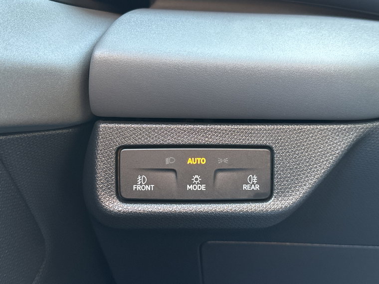 Vehicle Image 24