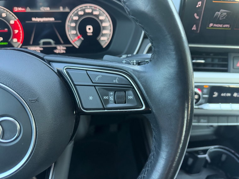 Vehicle Image 17