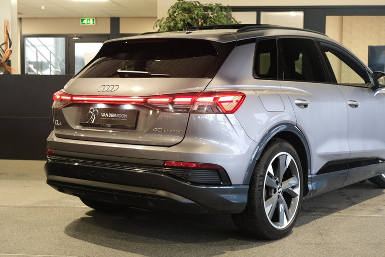 Vehicle Image 15