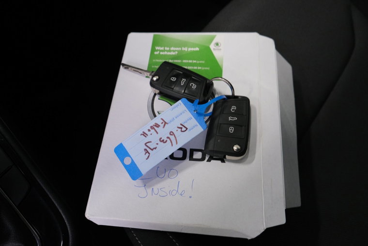 Vehicle Image 30