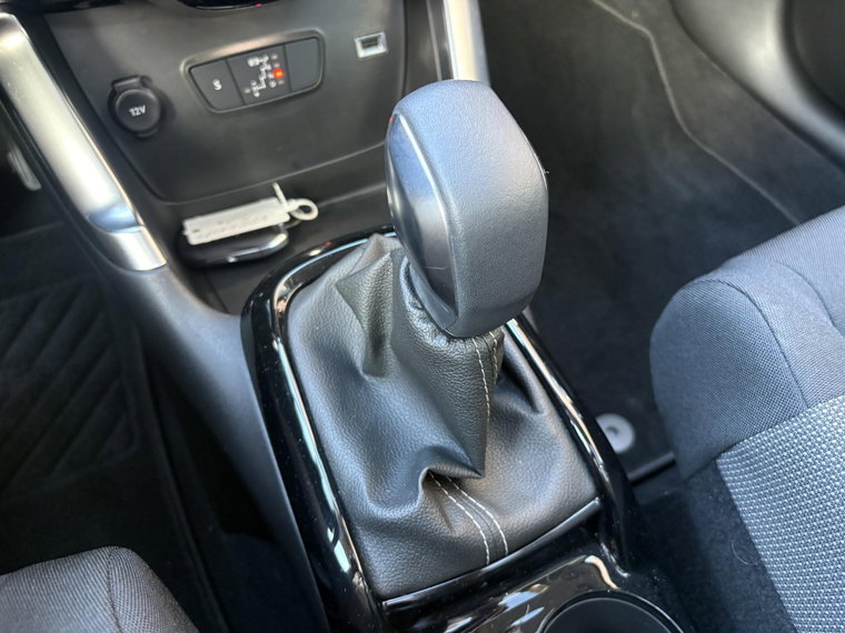 Vehicle Image 23