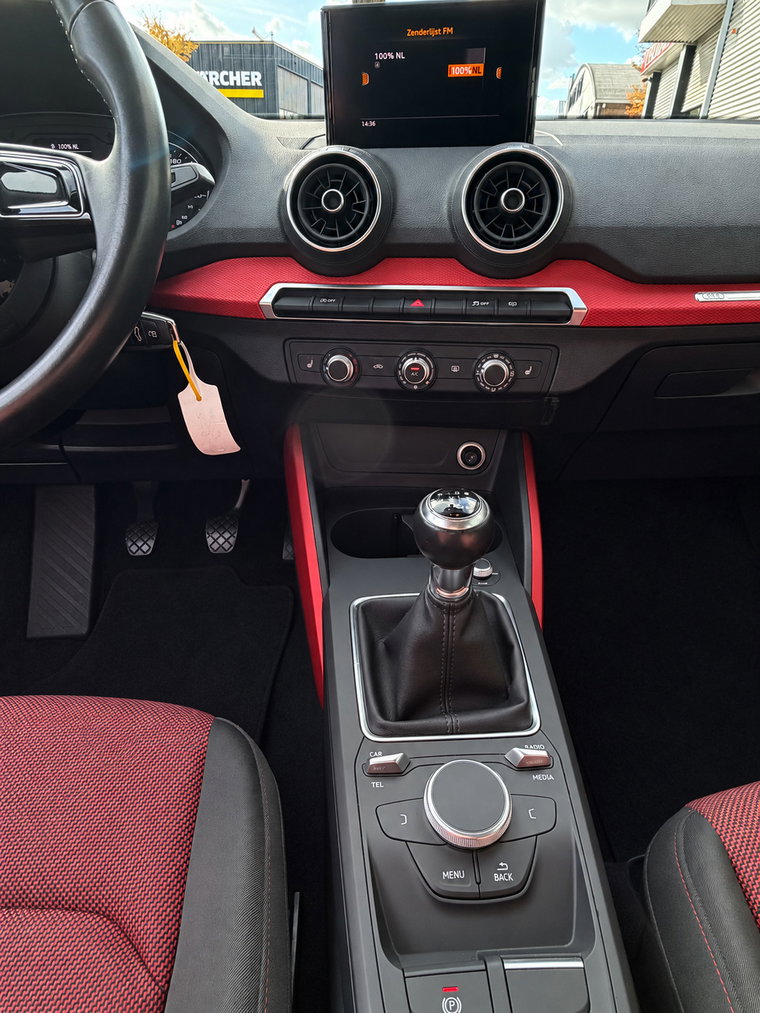 Vehicle Image 33