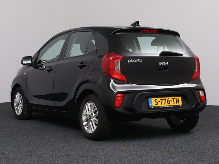 Vehicle Image 35
