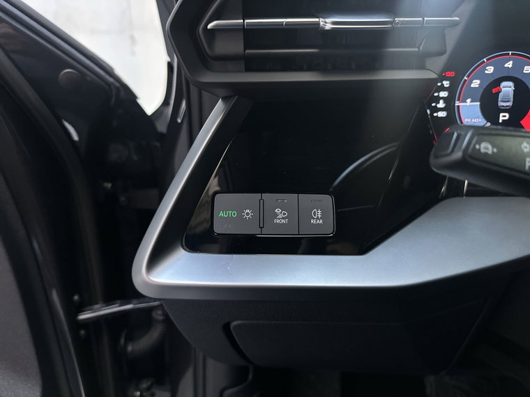 Vehicle Image 24
