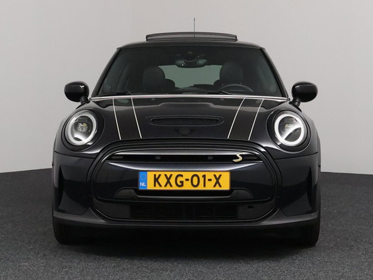 Vehicle Image 38