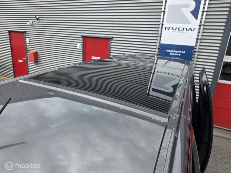 Vehicle Image 37