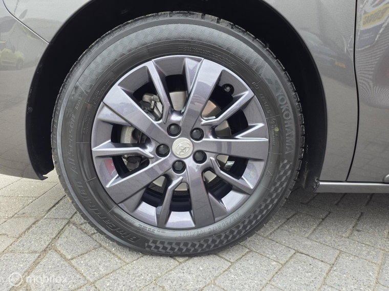 Vehicle Image 40