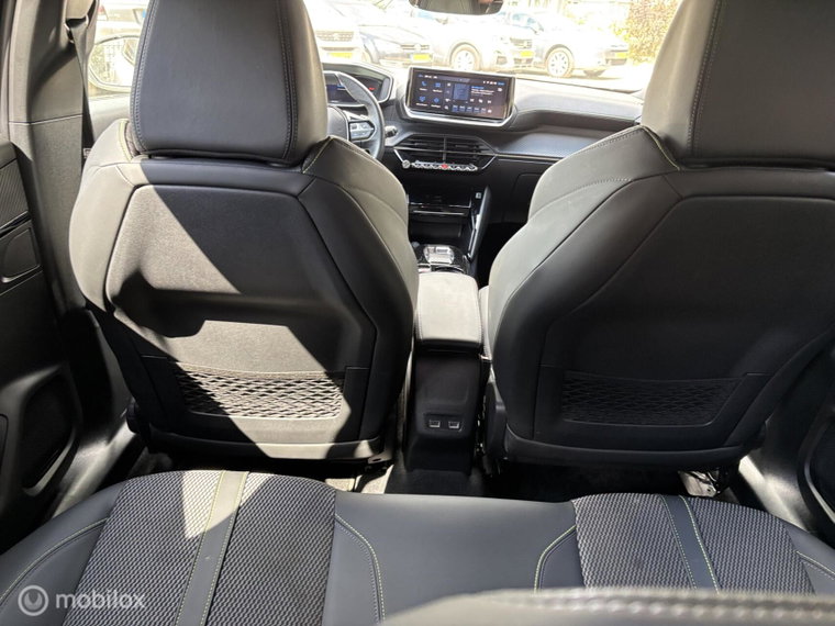 Vehicle Image 35