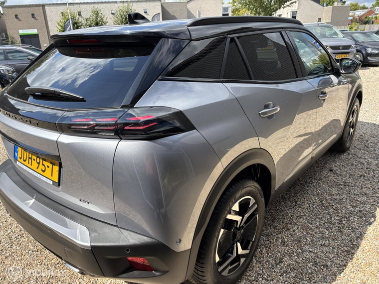 Vehicle Image 36