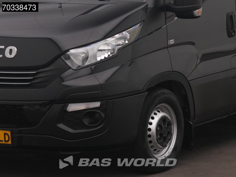 Vehicle Image 39