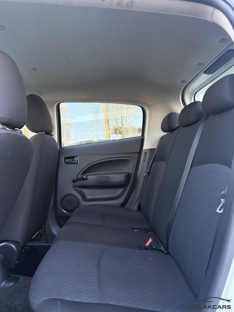 Vehicle Image 17