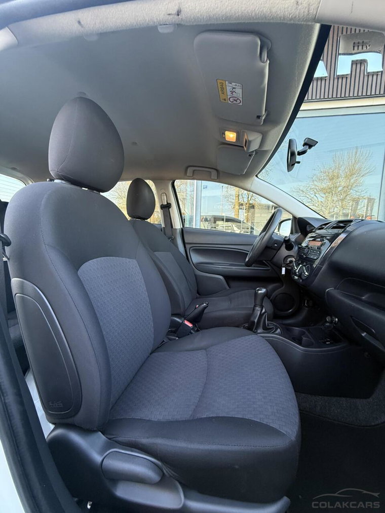 Vehicle Image 28