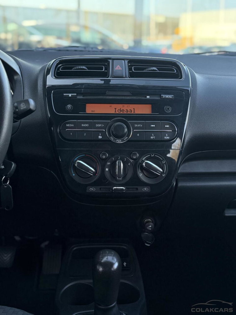 Vehicle Image 32