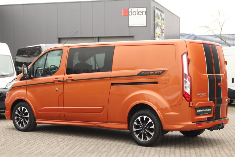 Vehicle Image 12