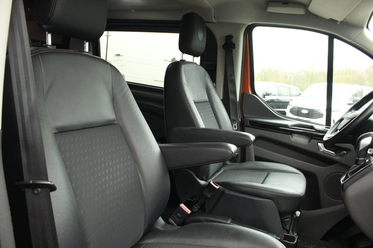 Vehicle Image 21