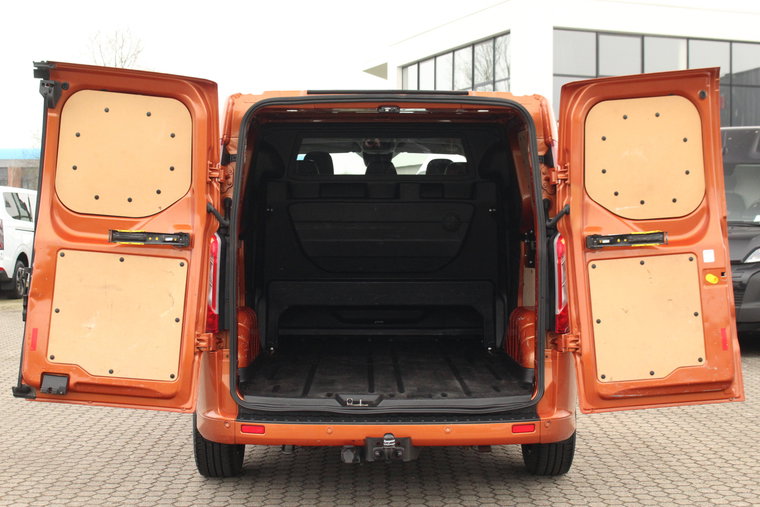 Vehicle Image 8