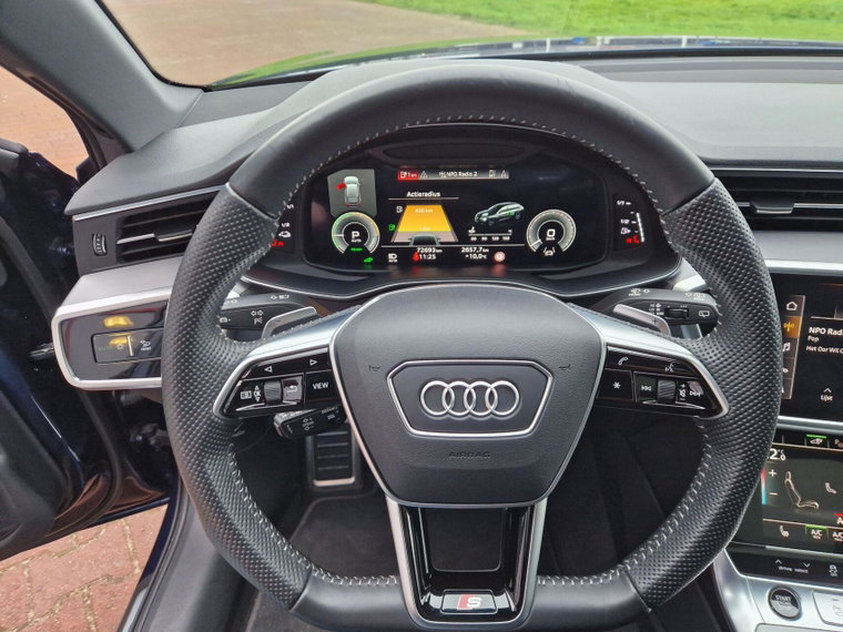 Vehicle Image 36